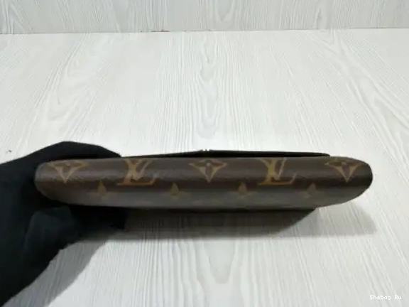 WALLET LOUIS VUITTON SARAH 0517